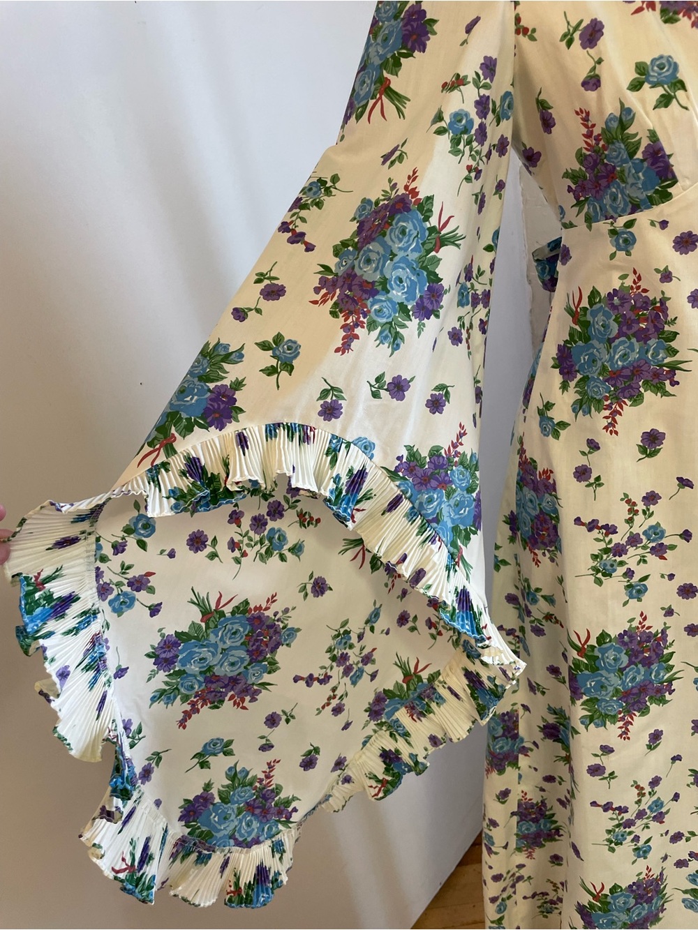 1970s Boho Floral Long Sleeve Ruffle Maxi Dress - Picture 4 of 7